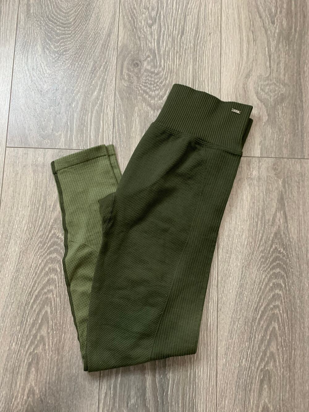 PINK Active Leggings Size Small